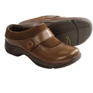 Dansko Kaya Brown Leather Slip On Clogs with Suede Cuffs Women's 38 US 7.5-8